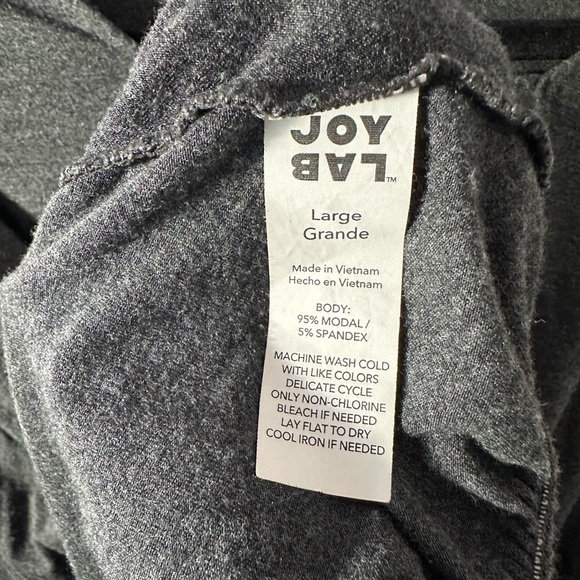 Cute Open Back Top - Picture 4 of 4